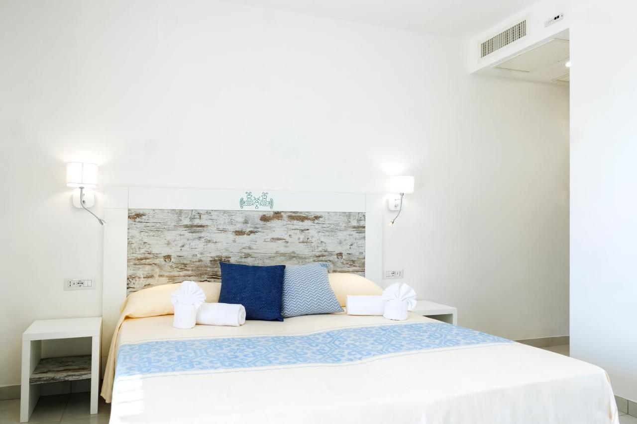 Mercury Beach Hotel Sant'Antìoco Eksteriør billede