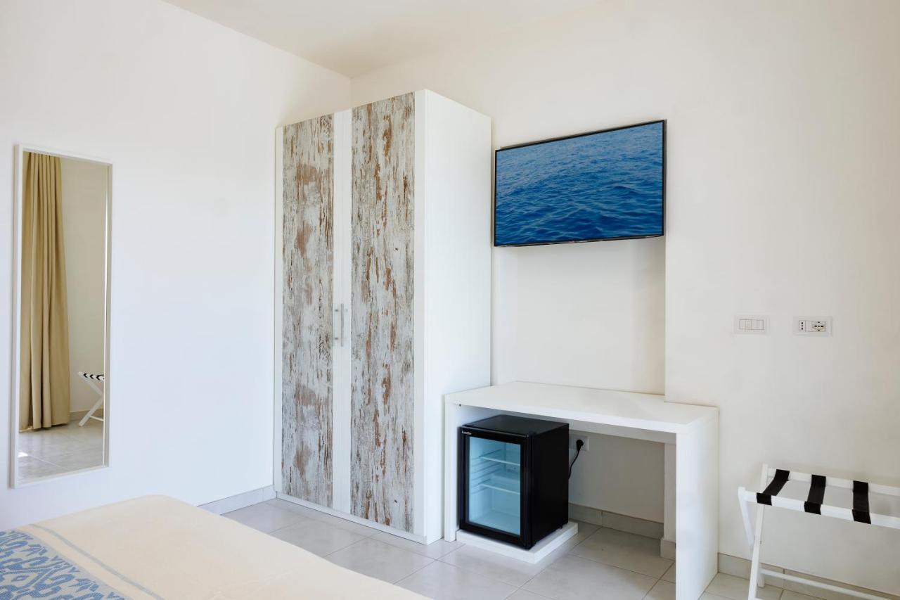 Mercury Beach Hotel Sant'Antìoco Eksteriør billede