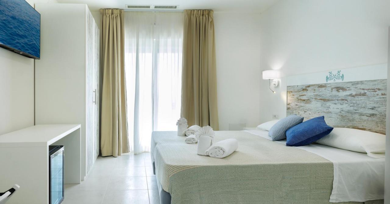 Mercury Beach Hotel Sant'Antìoco Eksteriør billede